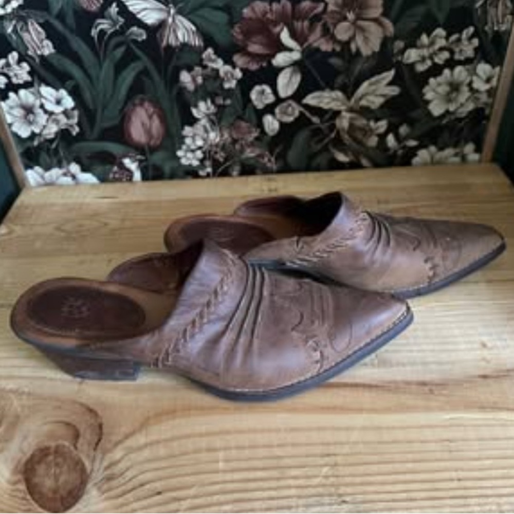 Ariat Mule Sz 7.5  Brown Leather Western Pointed Toe Slip On - Picture 2 of 6